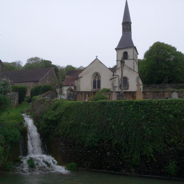 L'église et la cascade